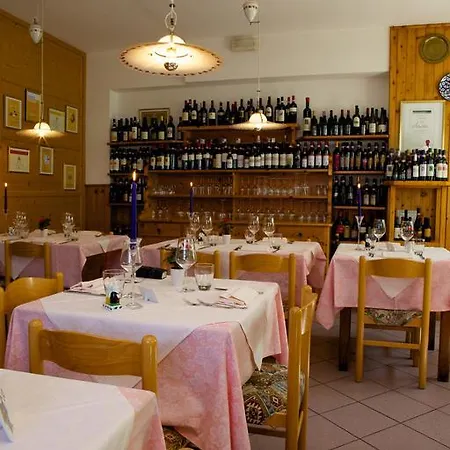 Altavilla E Tipica Trattoria فندق Bianzone